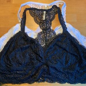 Black and White Comfy Lace Bralette Set